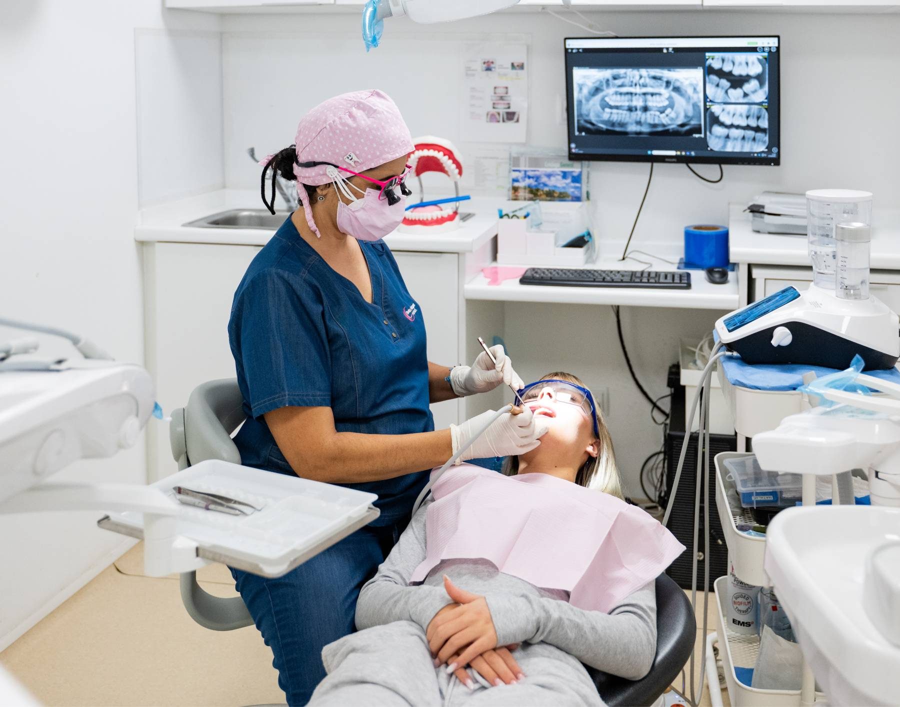 clínica dental Perioalcorcón, centro dental en Alcorcón.