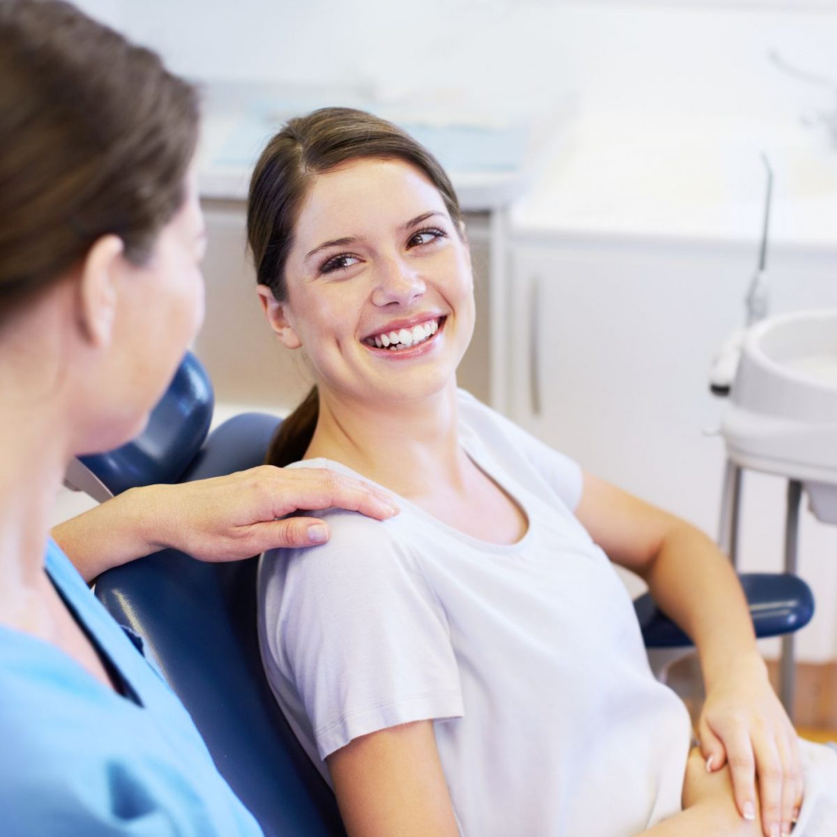 Periodoncia en Alcorcón, tratamiento para las encías en Alcorcón, sangrado de encías.
